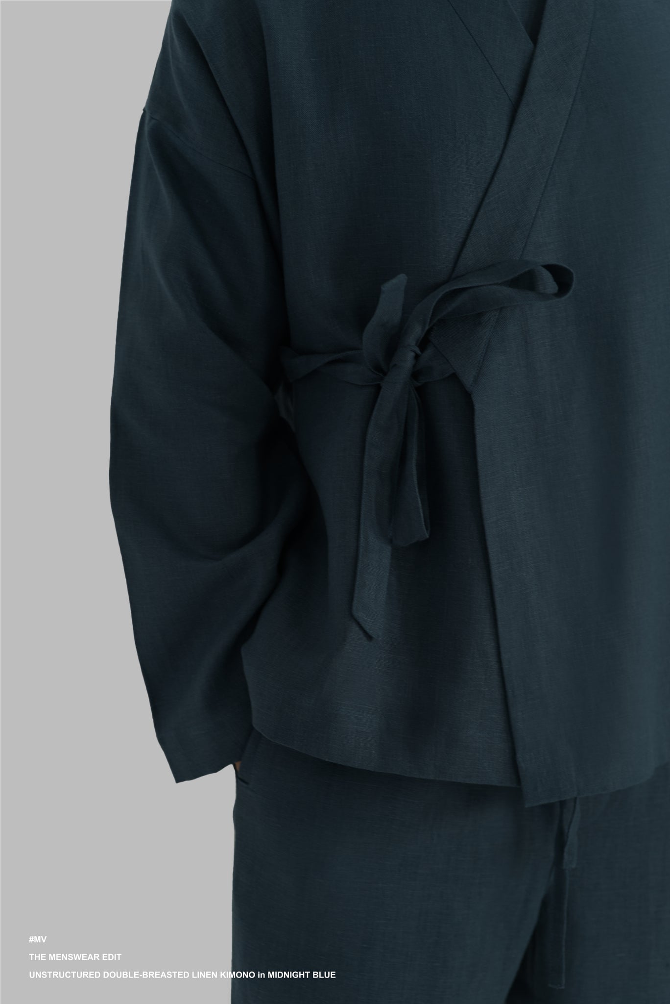 UNSTRUCTURED DOUBLE-BREASTED LINEN KIMONO in MIDNIGHT BLUE